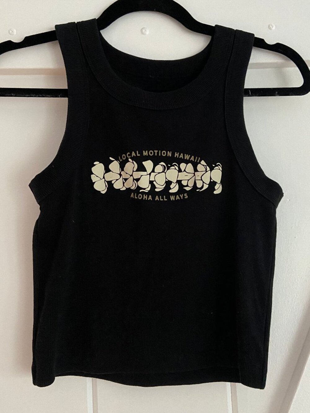 Local Motion Pualoha Rib Crop Tank - Picture 2 of 3